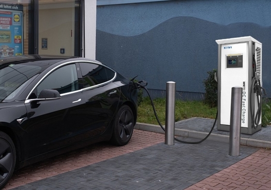 Stasiun pengisian daya EV komersial listrik 150kW DC EV Charger Pile CCS2 Type2 Ocpp1.6