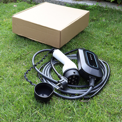Stasiun listrik mobil portabel dengan logo khusus Tipe B RCD 30mA 6mA Output Current 0-16A