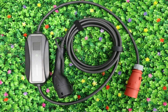 220v Ev pengisi daya Stasiun pengisian mobil 380V 3.5KW 7 KW 11KW On-The-Go Charging