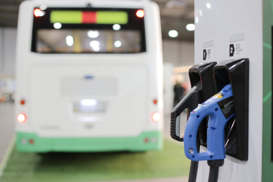 Stasiun Pengisian Mobil Ev Membangun Informasi Tentang Instalasi Daya Keluar Untuk Rumah