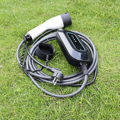 16A Output Current SAE J1772 Connector EV Charging Station untuk Tesla Model 3.5KW 7KW