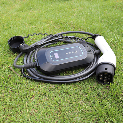 16A Output Current SAE J1772 Connector EV Charging Station untuk Tesla Model 3.5KW 7KW