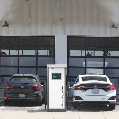 120kW CCS tipe 2 CE ul terdaftar EV Charger untuk Supermarket Parking