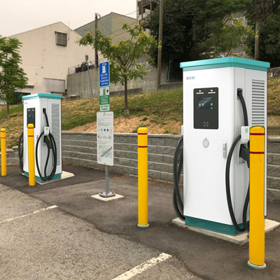 Pengisi Daya Cepat 240KW DC Output Saat Ini 60kw CCS Chademo EV Ocpp16.j Pengisi Daya Cepat Pistol Ganda