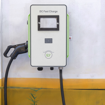 DC Wallbox Charger 30kW 40kW Mobil CCS 40A Cepat EV Charger 600V Frekuensi 50Hz